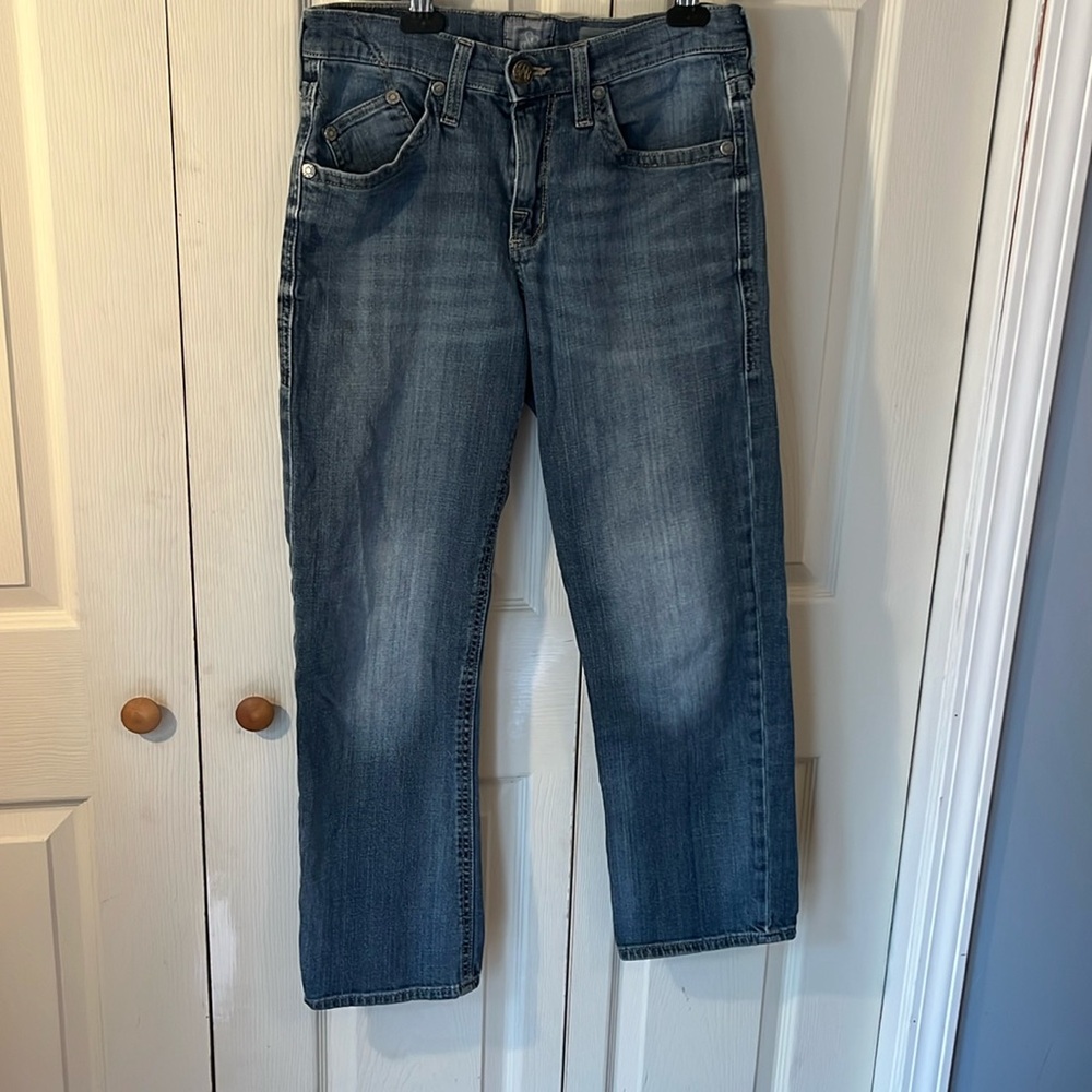 Rock & Republic Blue Straight Leg Denim with Unique Stitching